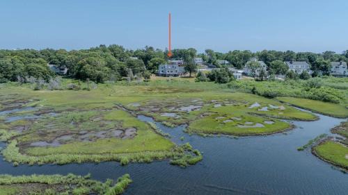 West Dennis House | Water Access Sunsets Walk to Restaurants