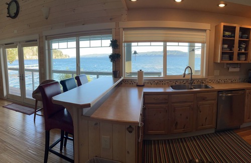 Matlock House | Water front home on Hood Canal