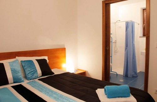 Fajao Apartment | WATER HOUSE / / HOUSES RIVER COTTAGE