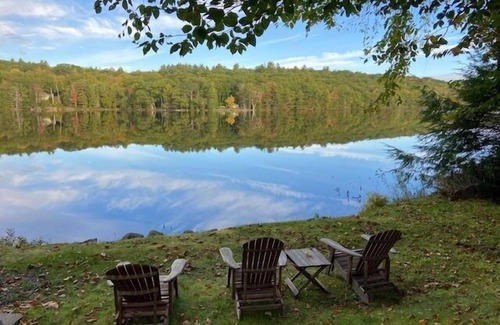 Bucksport Cottage | Water's Edge Private Dock Kayak, Swim & Fish