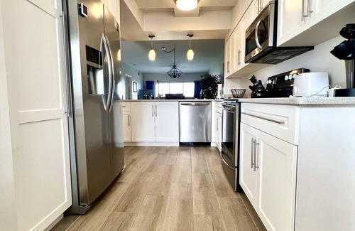 Vanderbilt Beach Apartment | Water view 2-bedroom condo steps from beach and park