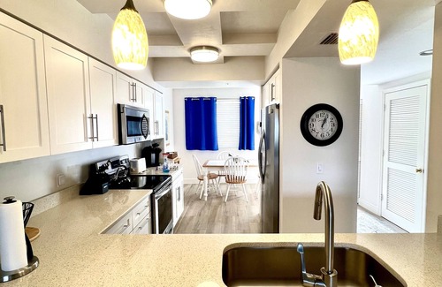 Vanderbilt Beach Apartment | Water view 2-bedroom condo steps from beach and park