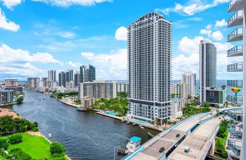 Hallandale Beach Apartment | Water View Building With Pool - 5-Min Walk To The Beach
