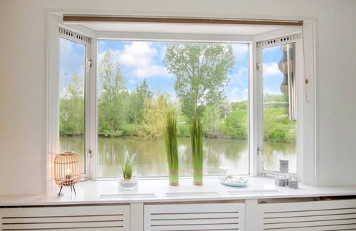 Ooltgensplaat House | Water Villa in Ooltgensplaat Near Volkerak