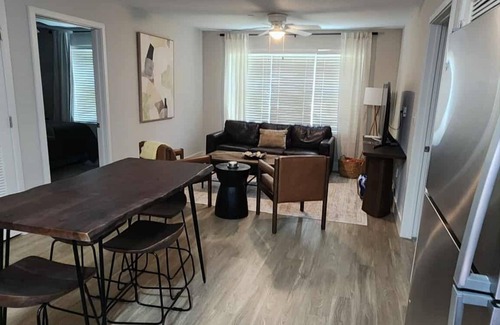 Tuscaloosa Condo | Watercress 2-bedroom/2 bath condo less that 2 miles to the stadium.