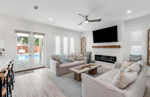 Crystal Beach House | Waterdog I