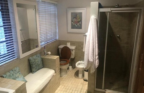 Greater Johannesburg Metropolitan Area Bed & Breakfast | Waterfall Cottages