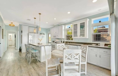 Fort Pierce Shores House | Waterfront - A Boater’s Dream and Beach Access in North Hutchinson Island, FL
