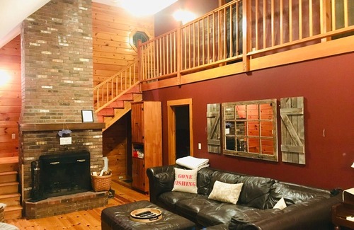 Barnstead House | WATERFRONT!! AMAZING SUNSETS - STUNNING FALL FOLIAGE - SKI GUNSTOCK!!