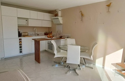 Le Trayas Apartment | WATERFRONT, APT. 55m² SEA VIEW + SOUTH TERRACE-GARDEN of 45m² + SWIMMING POOL