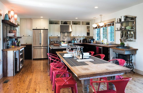 Waldoboro House | Waterfront, Breathtaking Views, Patio Fireplace, Chefs Kitchen, HGTV remodel