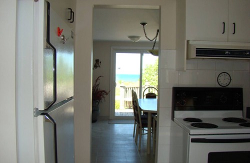 Sauble Beach Cottage | WATERFRONT! Charming Beach Front Cottage