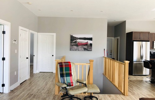 North Frontenac Cottage | Waterfront Cottage in the Woods/5bedrooms large Dock