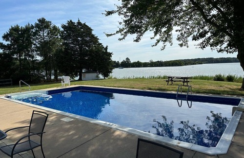 Bozman Cottage | Waterfront cottage, 1 bd 1 bath, Perfect for your next getaway!