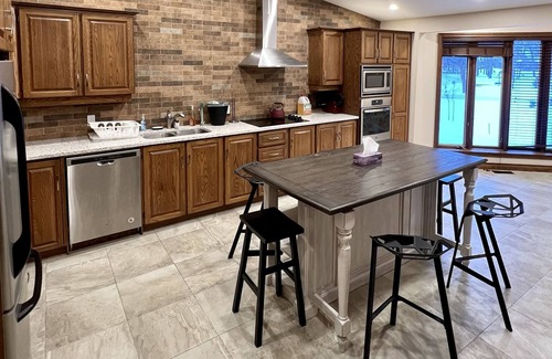 Ramara Cottage | Waterfront Cottage by the Lake Simcoe