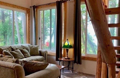 Lion's Head Cottage | (Waterfront Cottage)Just 25 Minute to Tobermory(Waterfront Cottage)