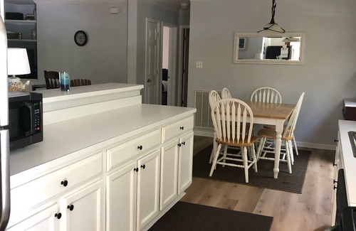 Manning House | Waterfront Cottage Hideaway!