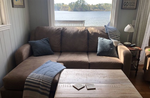 East Wareham Cottage | Waterfront Cottage on White Island Pond