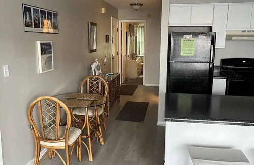Port Clinton Condo | Waterfront cozy 1-bedroom condo with pool, hottub, AC in charming Port Clinton!