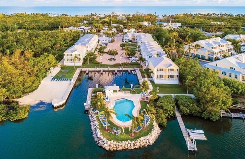 Islamorada Villa | Waterfront Escape: Bayfront Accommodation w/Kitchen, Onsite Pool, Free Parking