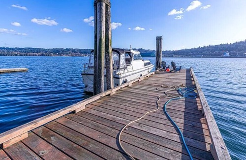 Port Moody House | Waterfront Escape | Waterfront | HotTub | Grill