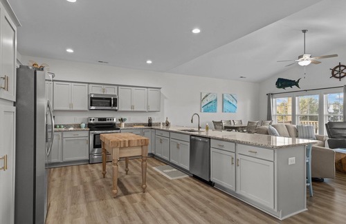 Cedar Point House | WATERFRONT: Fins to the Left! 3BR/2BA w/private boat lift.