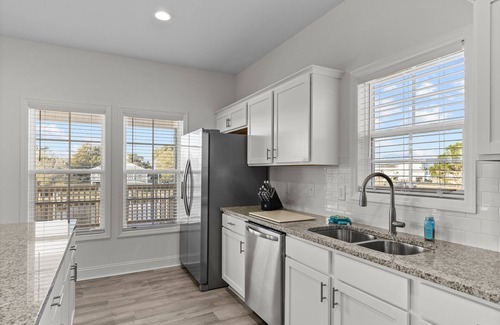 Cedar Point House | WATERFRONT: Fins to the Right! 4BR/2BA, private boat lift, pet friendly