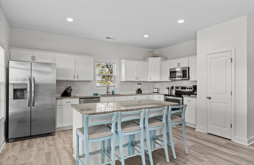 Cedar Point House | WATERFRONT: Fins to the Right! 4BR/2BA, private boat lift, pet friendly