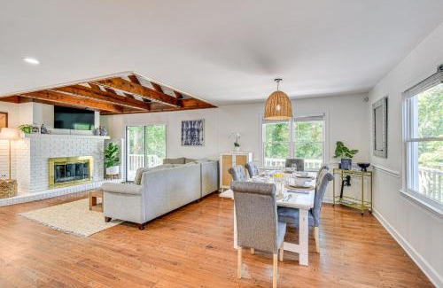 Gainesville House | Waterfront Gainesville Home with Private Boat Dock!