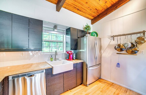 Cedar Creek Reservoir House | Waterfront Gem on Cedar Creek Lake w/Deck + Games