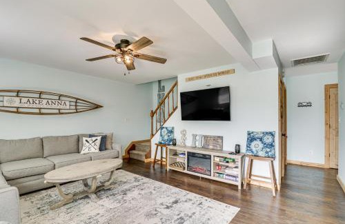 Louisa House | Waterfront Home on Lake Anna Autumn Escape!