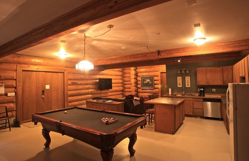 Erlands Point-Kitsap Lake House | Waterfront Home, Solarium & Hot Tub, Kayaks, Close to Seattle and Olympic Mtns