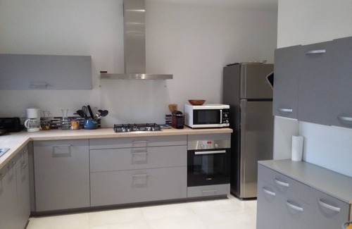 Vico House | WATERFRONT HOUSE ideal for families with children. direct access to the beach.