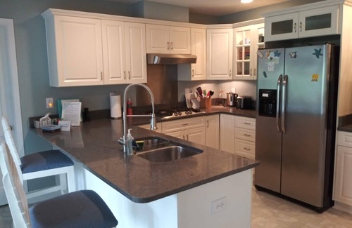 Wilmington House | Waterfront house. Pier, kayak, fishing, privacy, nature. Near beaches, boating.