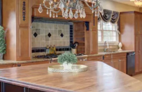 Manteo House | WATERFRONT House PRIVATE POOL PRIVATE DOCK 300 off open dates 2025