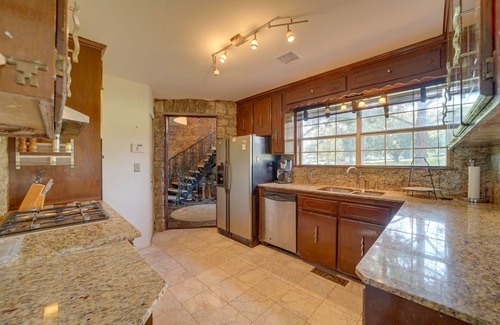 Mannford House | Waterfront Keystone Lake Gem: Private Dock, Kayaks