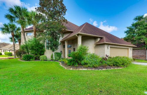 Walden on Lake Conroe House | Waterfront Lake Conroe Home with Pool Access!