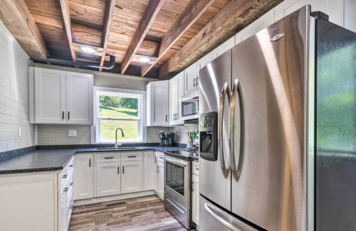 Caryville Cottage | Waterfront Lake Cottage w/ Dock, Gentle Slope