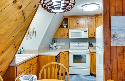 Hamlin County Cottage | Waterfront Lake Poinsett Cottage w/ Private Beach!
