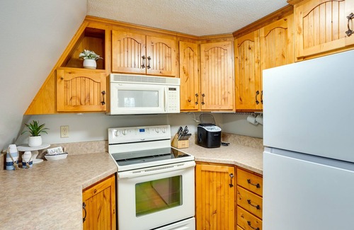 Hamlin County Cottage | Waterfront Lake Poinsett Cottage w/ Private Beach!