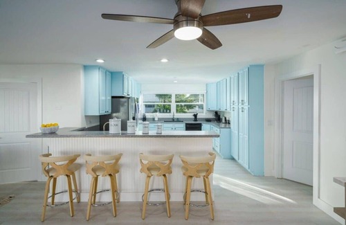 St. Lucie Village House | Waterfront Luxe Pool 6BR Home - N