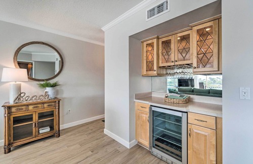 Laurel Condo | Waterfront Nokomis Condo < Half Mile to Beach!
