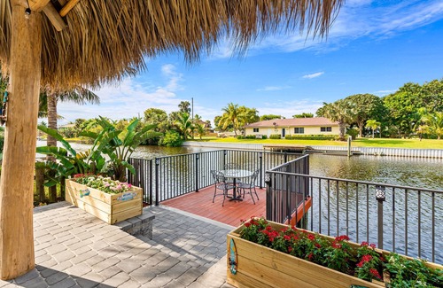 Lake Clarke Shores House | Waterfront Oasis w/Pool, Minigolf & TikiHut! Perfect for Families