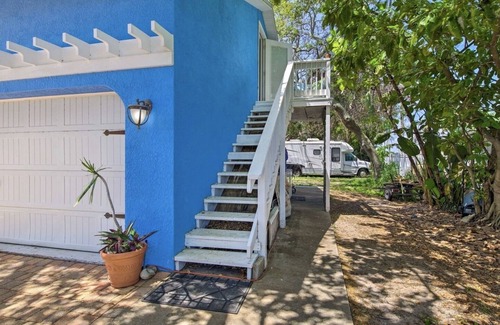 Tropic Villa | Waterfront Oasis, DOLPHINS, Deep Water Dock, Tiki Bar, Ocean Boating, Live Music