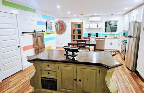 Cadiz House | Waterfront on Lake Barkley, private dock