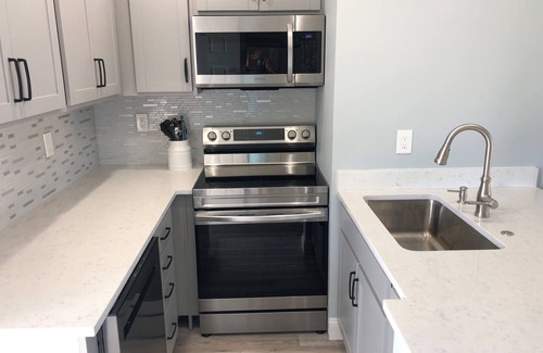 Venice Condo | Waterfront one BR condo in beautiful Venice Beach FL. Pool, beach and marina.n