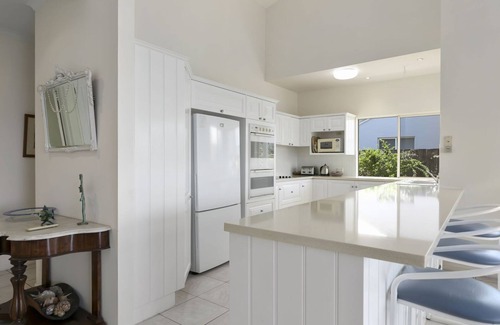 Noosaville House | Waterfront Pet Friendly House - 11 Seamount Quay