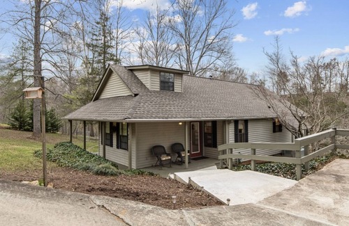 Sparta House | Waterfront River House - kayak, fish, & relax!
