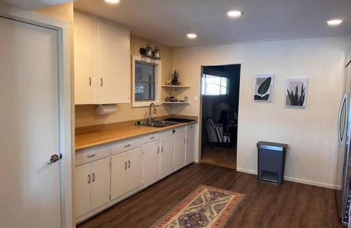 Yuma House | Waterfront River Retreat