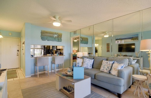 Isla del Sol Villa | Waterfront St Petersburg Villa w/Free WiFi
